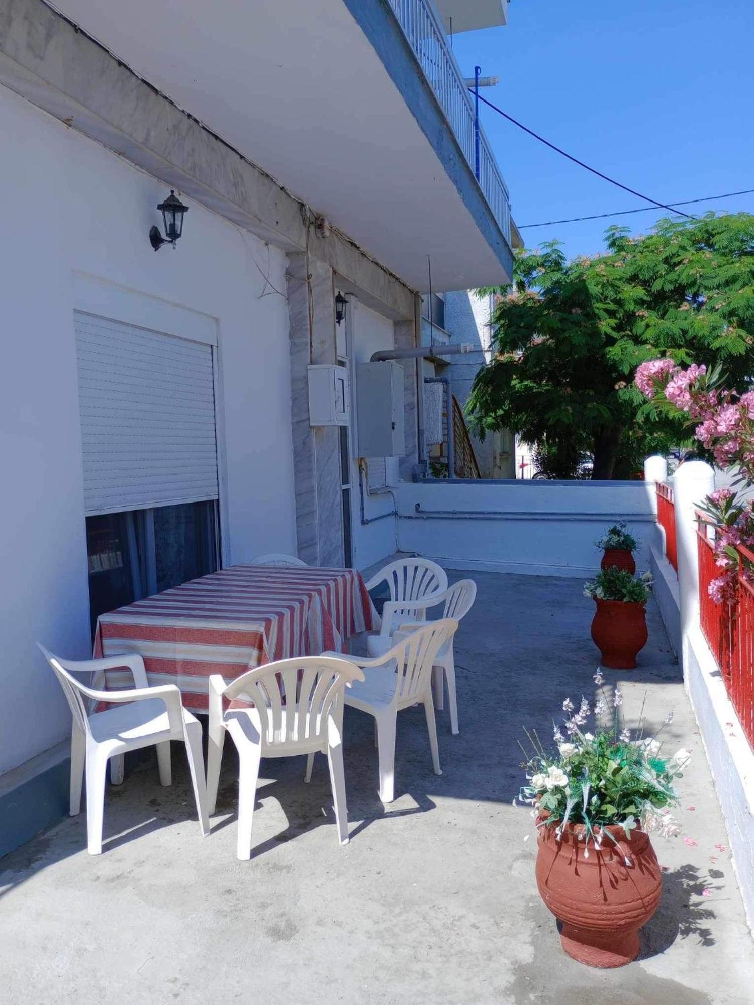 Beautiful Apartment Anais Near The Sea Agia Triada  Bagian luar foto